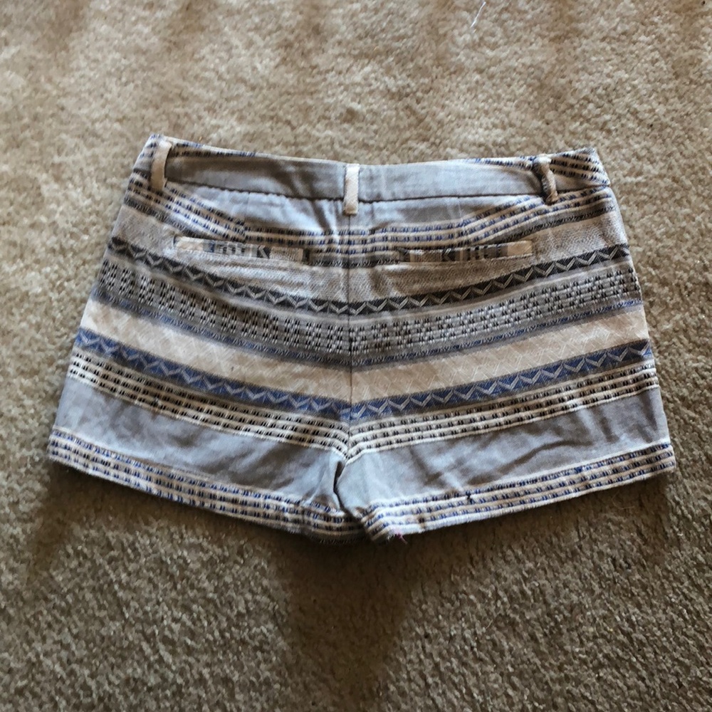 Patterned shorts - Picture 2 of 2